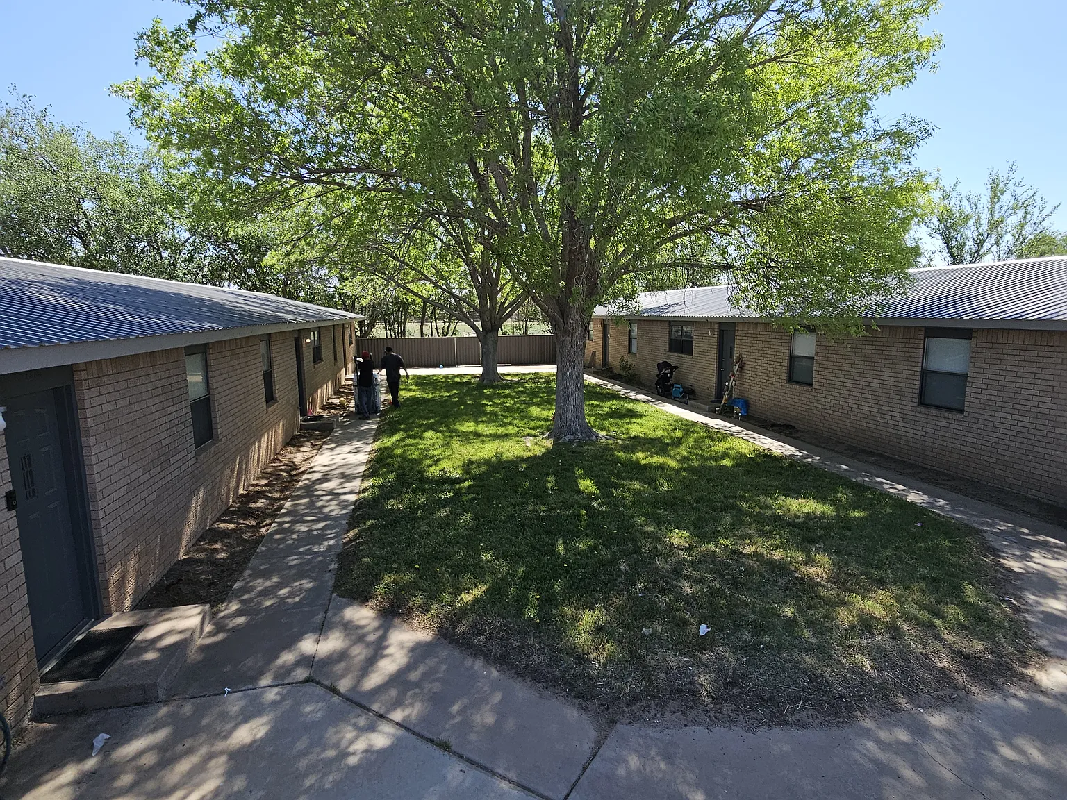 2 bed, 800 sqft, $800 — Photo 2