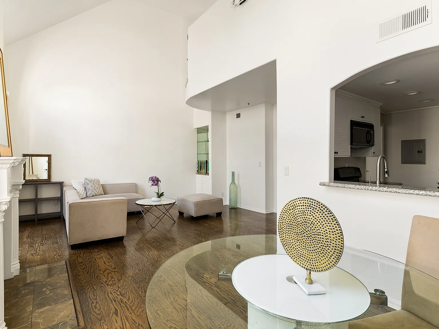 2 bed, 1611 sqft, $6,450 — Photo 4
