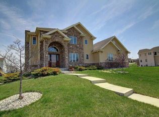 394 Riviera St, Oregon, WI 53575