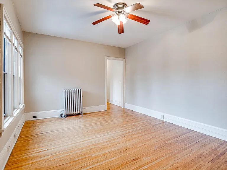 Garfield Court Apartments — Photo 25