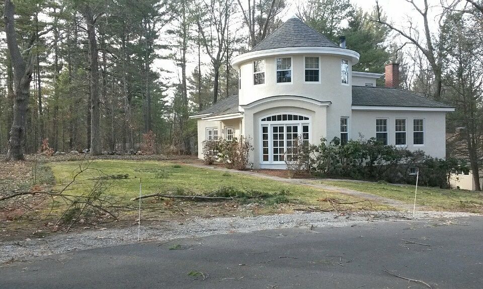 Fully renovated carriage house on magnificent estate
