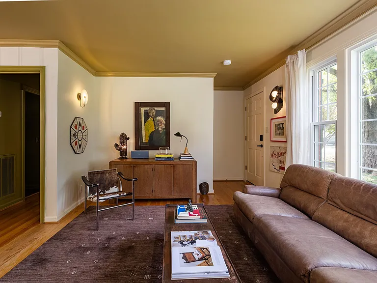 3110 Southlake Dr — Photo 17