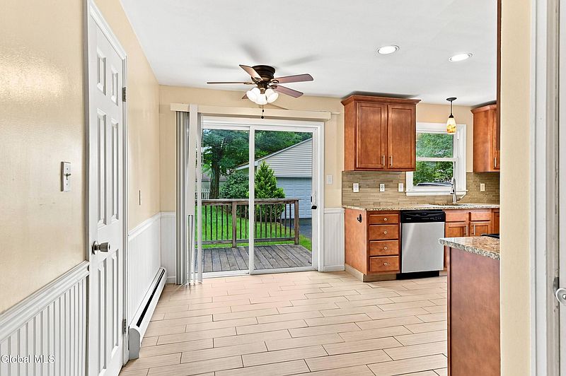 5th image of 77 Willow Street