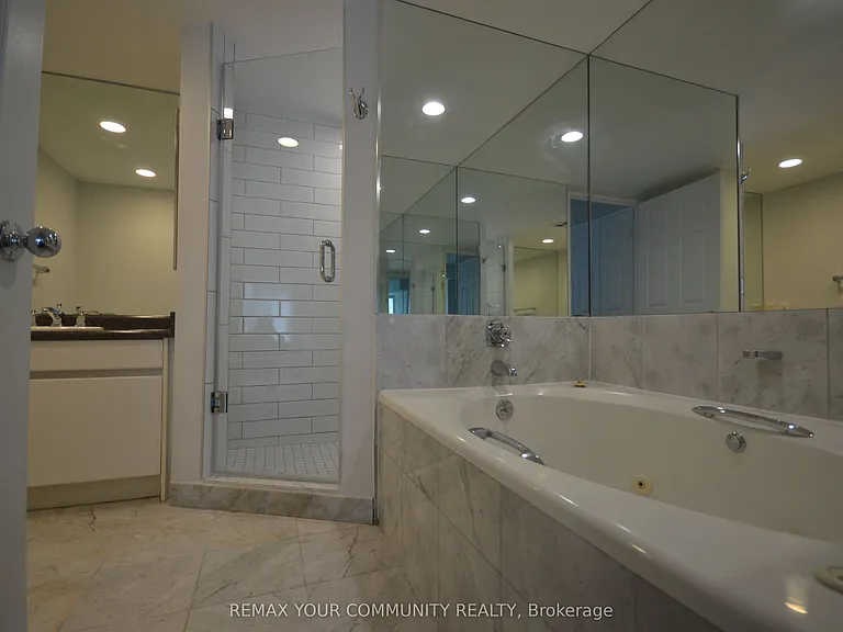 33 University Ave #1504 — Photo 11