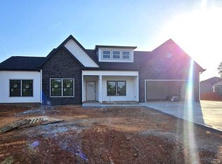 2117 N November Dr, Boiling Springs, SC 29316