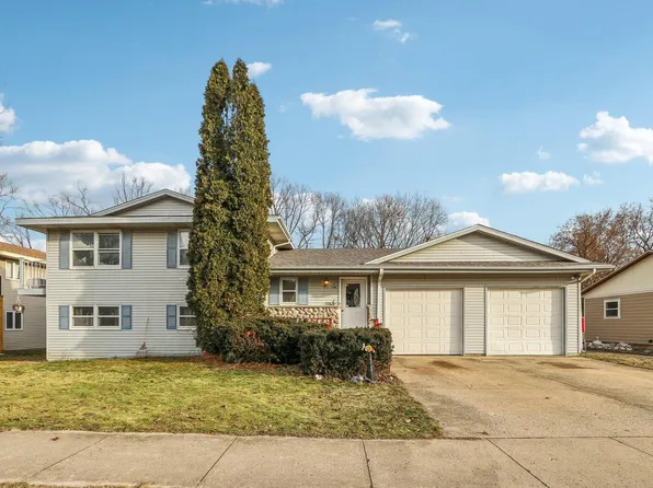740 Timberline TRAIL #738, Hartford, WI 53027