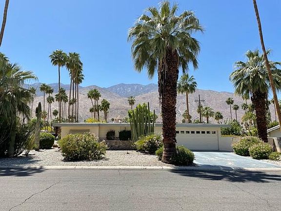 3rd image of 1440 Palm Tree Dr