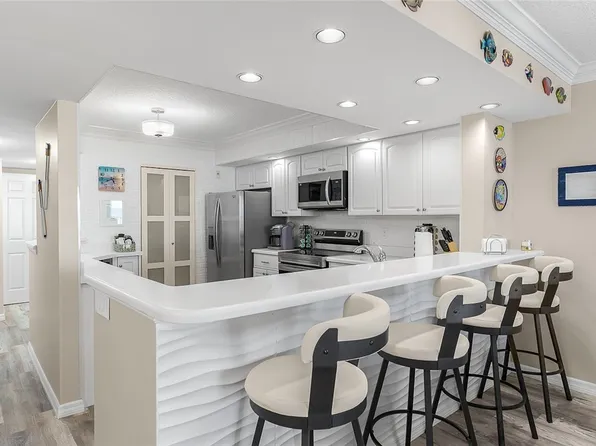 4800 Highway A1a APT 211, Vero Beach, FL 32963