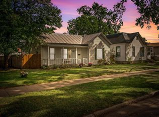 1712 Kane St, La Crosse, WI 54603