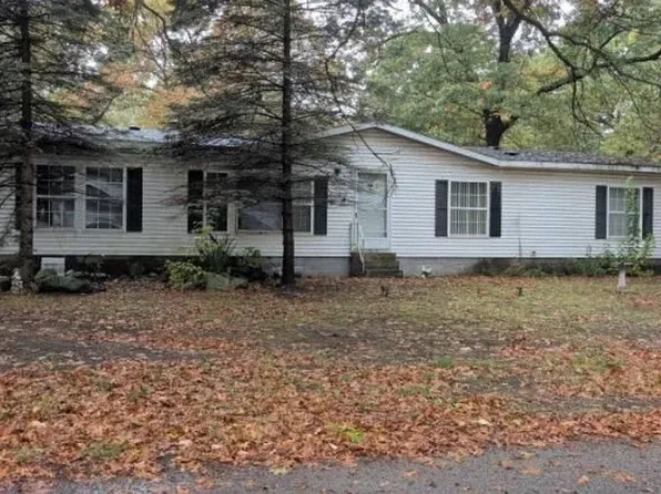 5225 Circle Dr, Muskegon, MI 49442