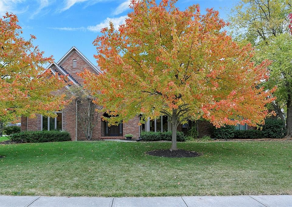1st image of 5364 Woodfield Dr N
