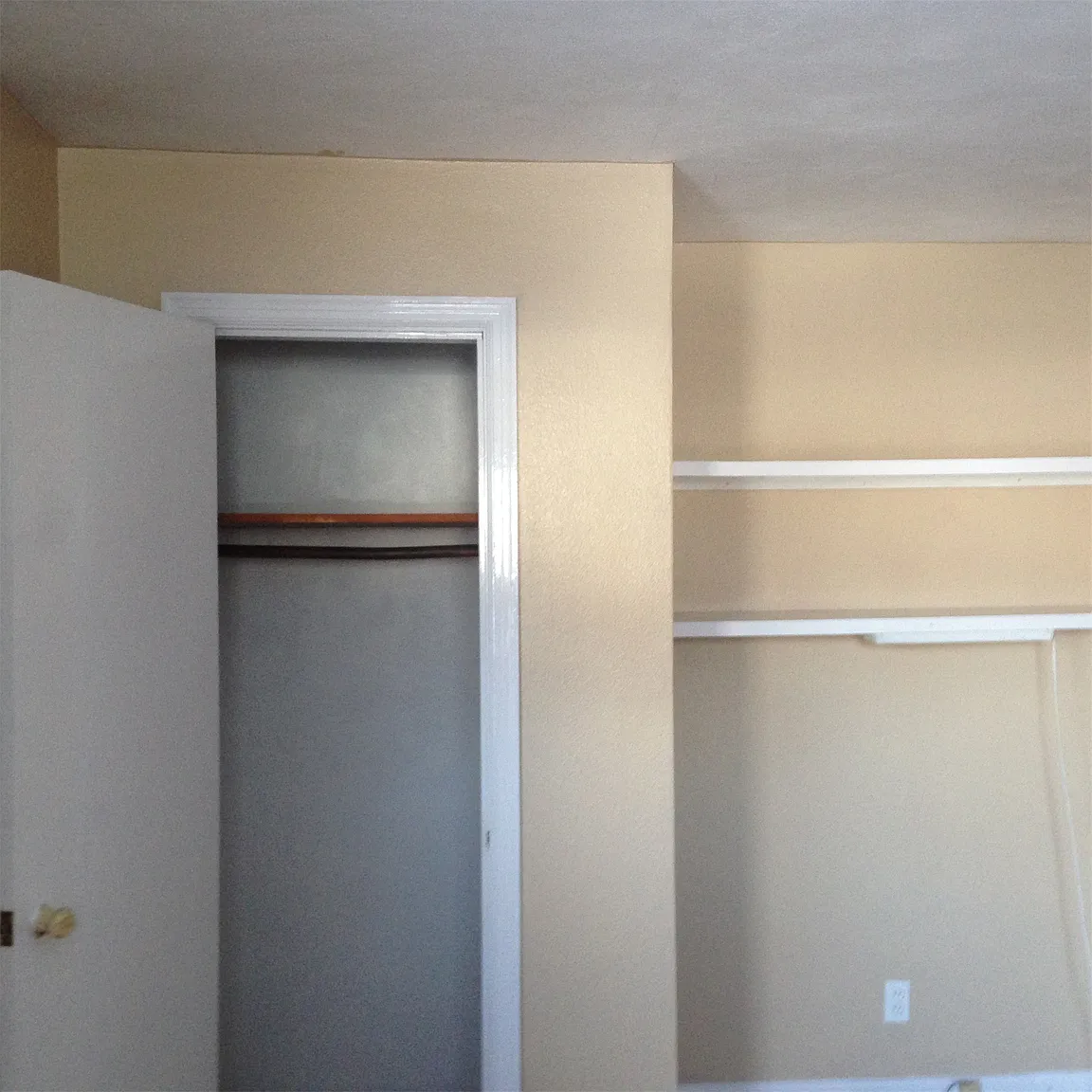 502 Robert Ave photo 1
