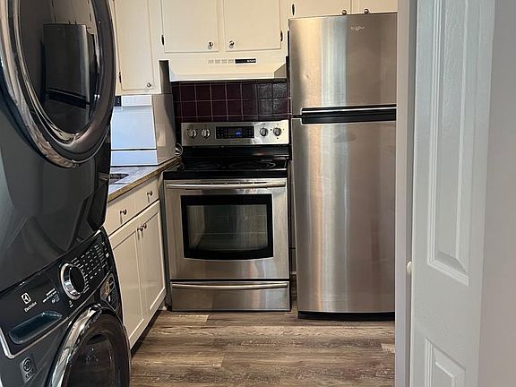 5th image of 101 Dartmouth Ave