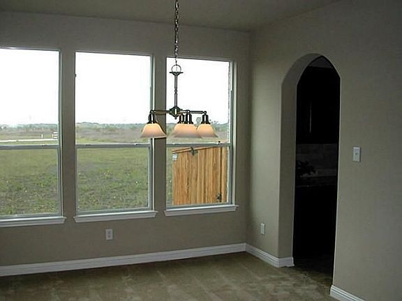 4th image of 3321 Glastonbury Trl