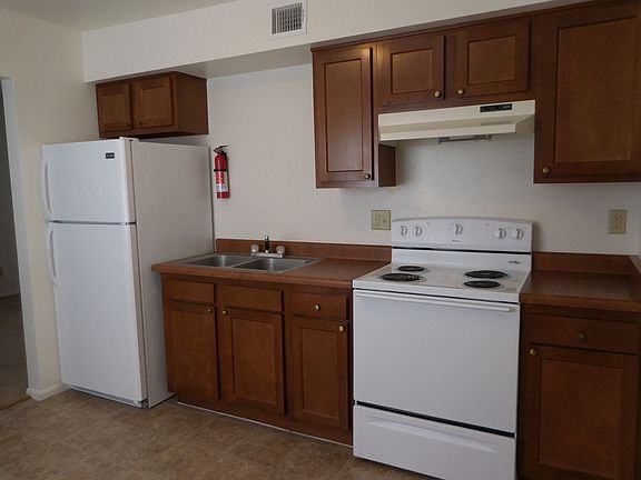 5th image of 3742 N Fairview Ave APT 201