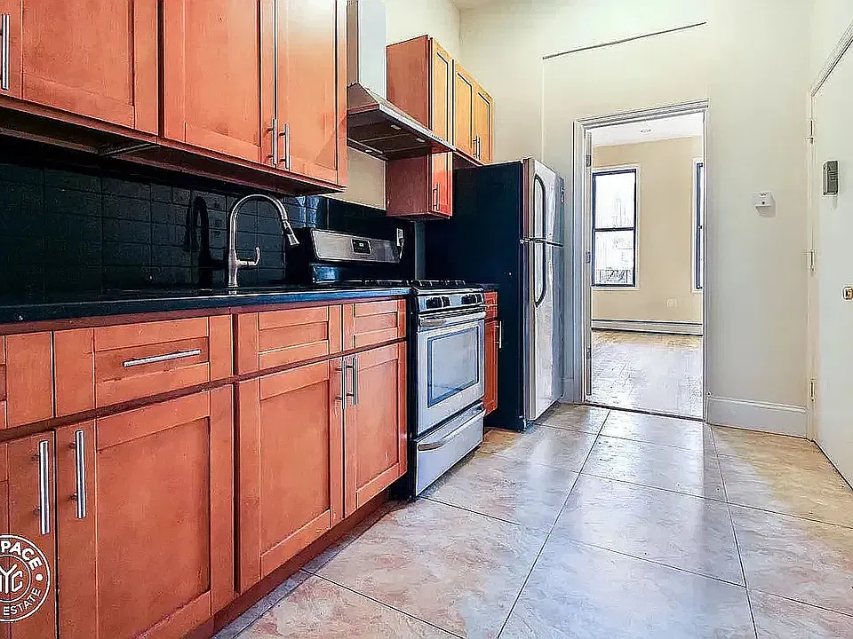 365 Palmetto St #1L