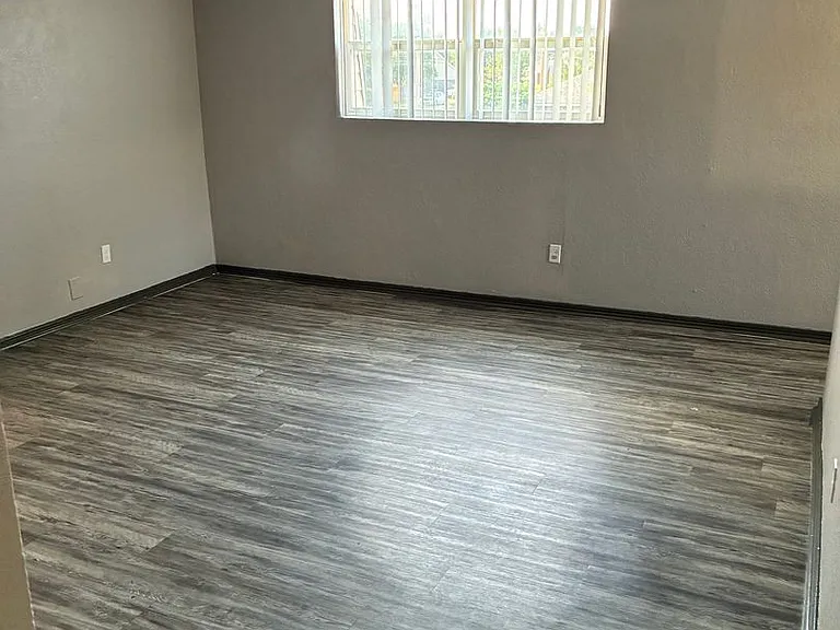 Candlewood Apartments — Photo 10