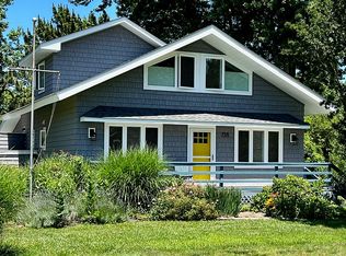 738 Half Moon Dr, Bethany Beach, DE 19930