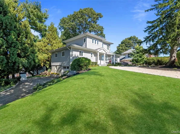 646 The Concourse, Oyster Bay, NY 11771
