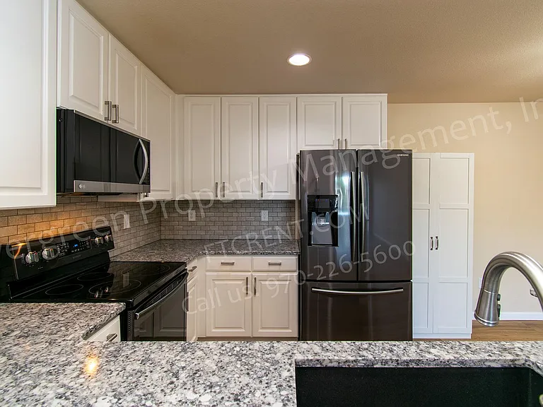 5225 White Willow Dr #M200 — Photo 10