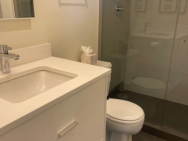 1136 Vine St — Photo 6