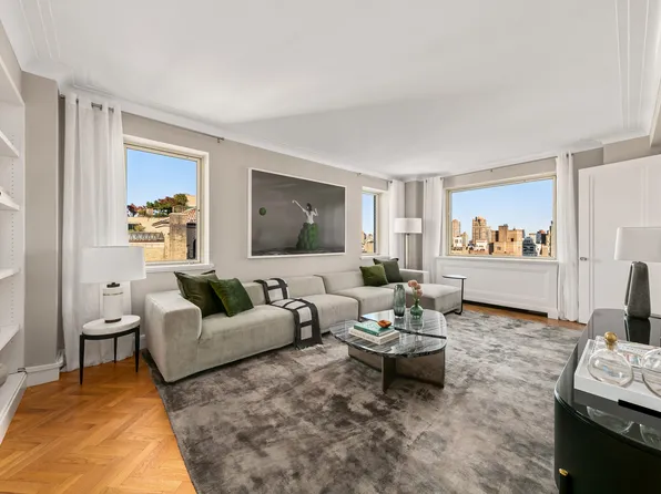 923 Fifth Avenue image 6 of 16