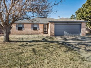 405 Willow Ave, Panhandle, TX 79068