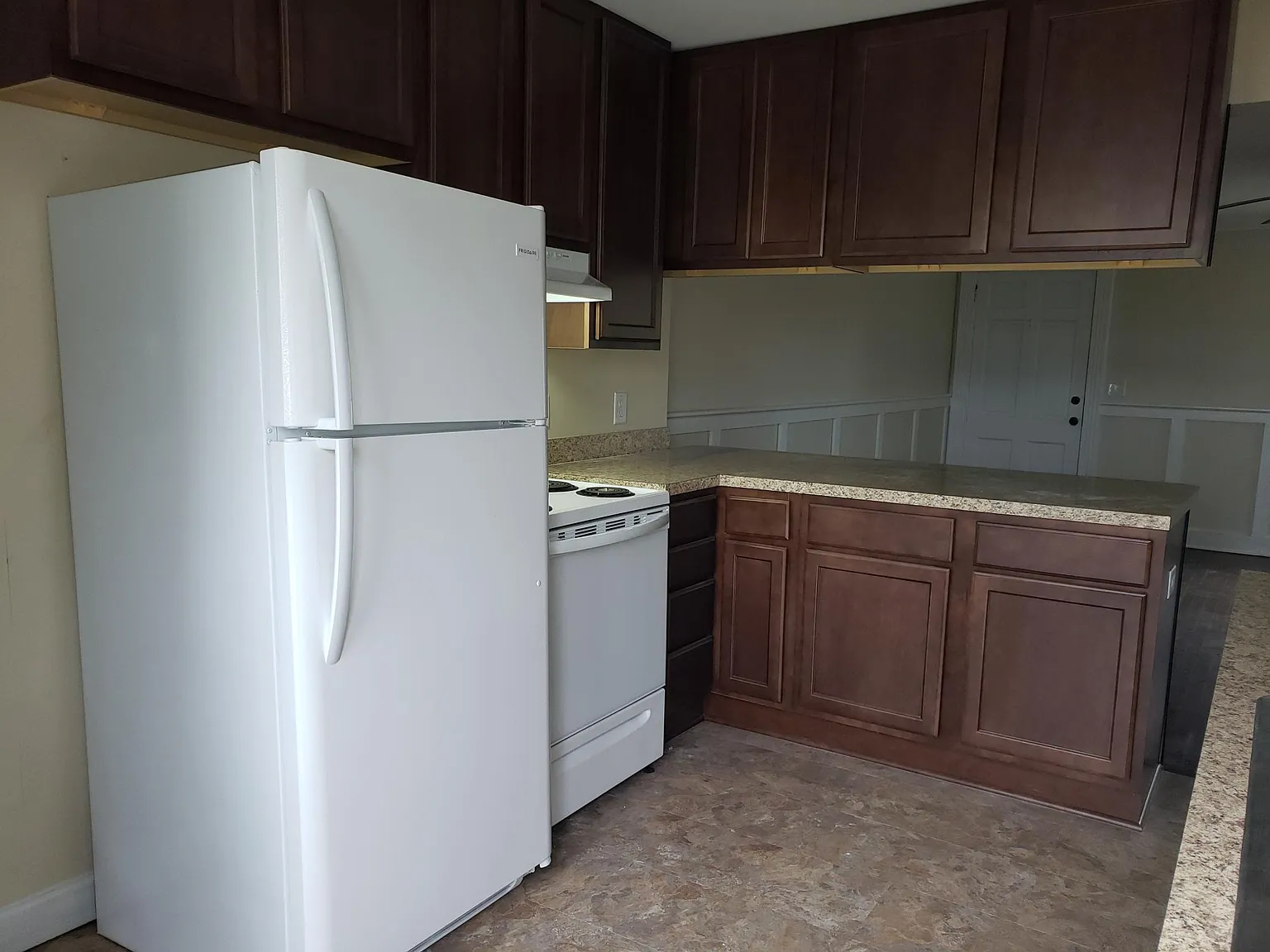 4 bed, 1600 sqft, $1,395 — Photo 3