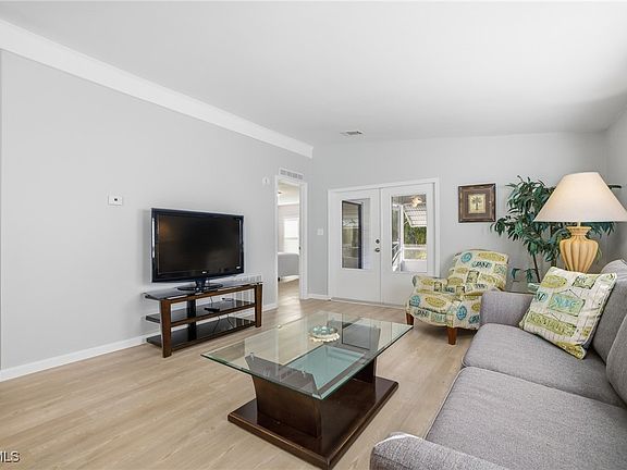 5th image of 14736 Patrick Henry Rd