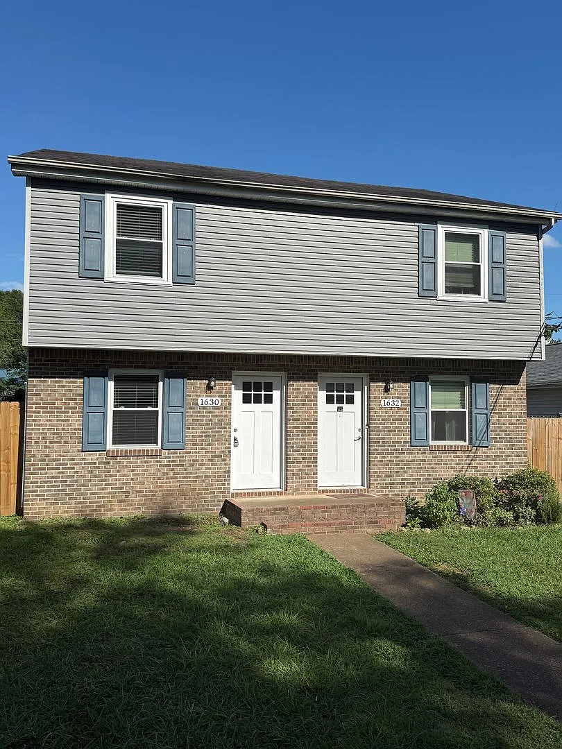 East Ridge Townhome — Photo 1