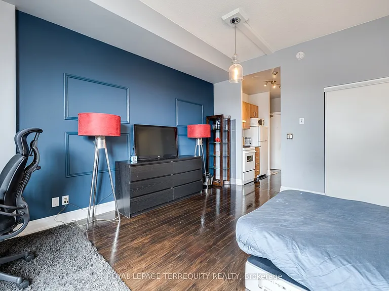 2737 Keele St #225 — Photo 11