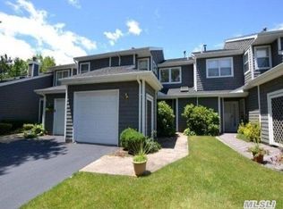 54 Madder Lake Cir, Commack, NY 11725