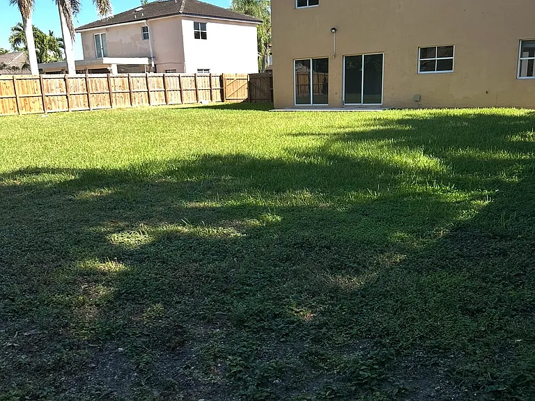 18124 SW 152nd Pl — Photo 4