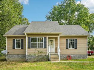 2027 Old Greenbrier Pike, Greenbrier, TN 37073