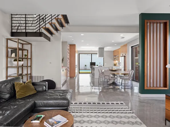 2401 E 11th Street, Austin, TX 78702