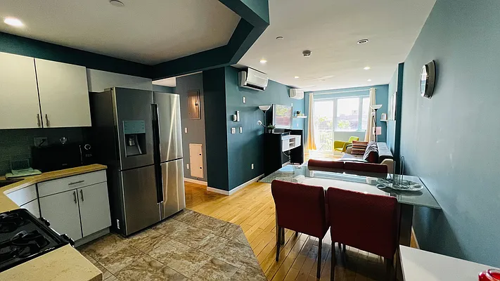 Rented by Project Queens LLC | media 32