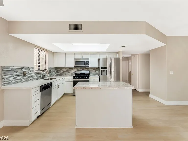5818 Cinnabar Ave — Photo 10