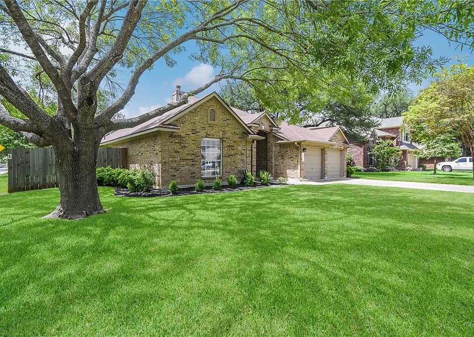 1st image of 1701 Woods Blvd