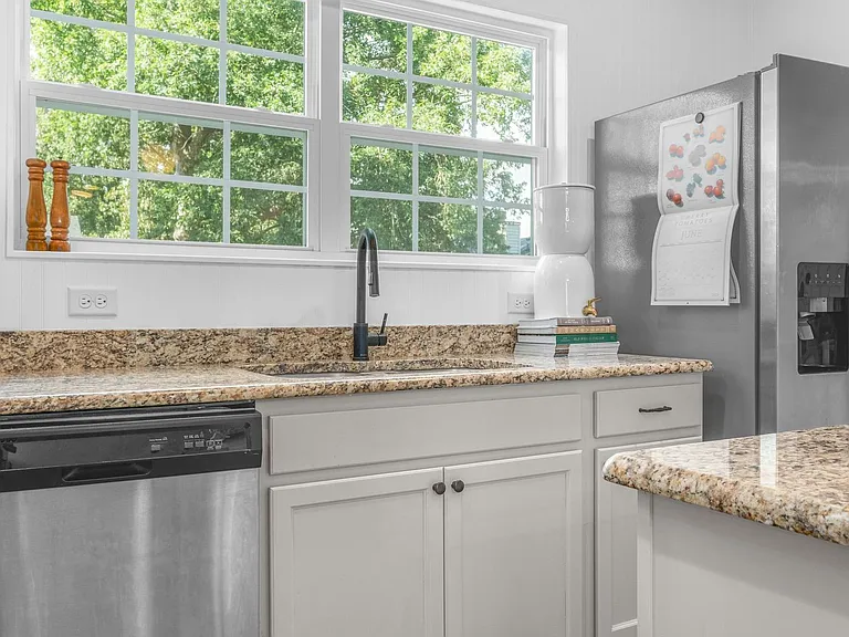 1545 Ocean Garden St — Photo 15