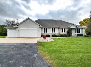 3307 W Pine St, Appleton, WI 54914