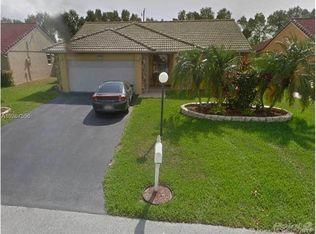 6240 Gauntlet Hall Ln, Davie, FL 33331
