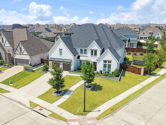 2nd image of 2090 Windomere Dr