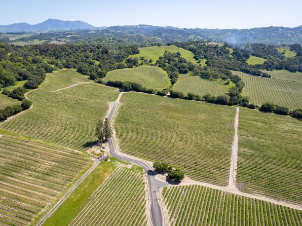 1276 Jensen Lane LOT 1 - in Windsor, CA