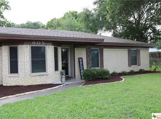 605 Cannon Rd, Victoria, TX 77904