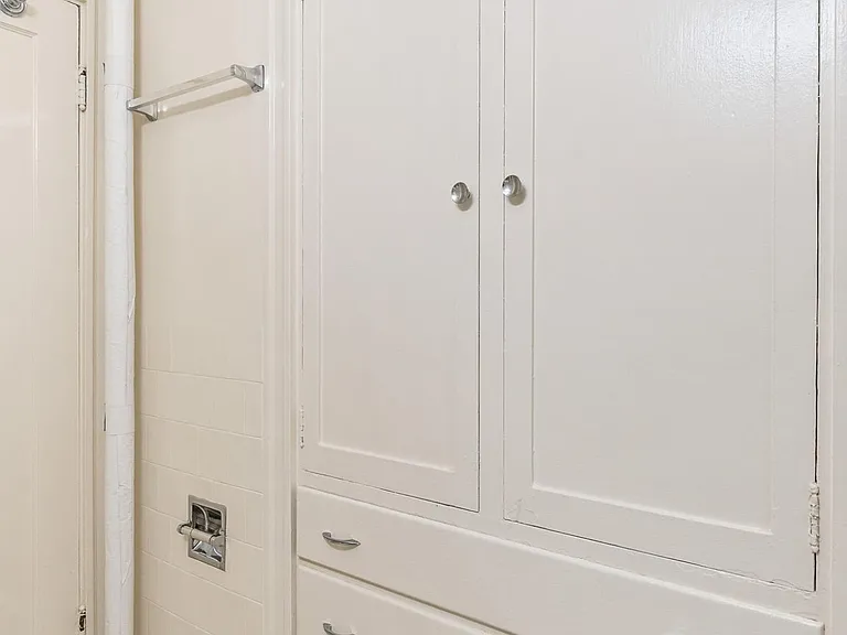 900 Queen Anne Apartments — Photo 16