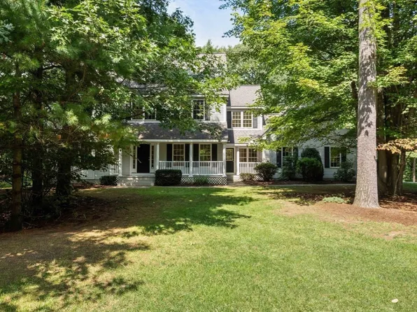 12 Rocky Woods Rd, Hopkinton, MA 01748