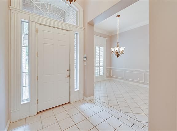 4th image of 6309 Millwood Ct