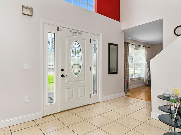 4th image of 14 Black Willow Ct N