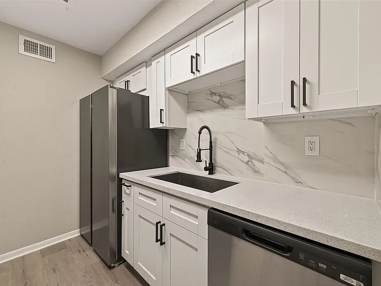 1860 White Oak Dr #311 — Photo 13