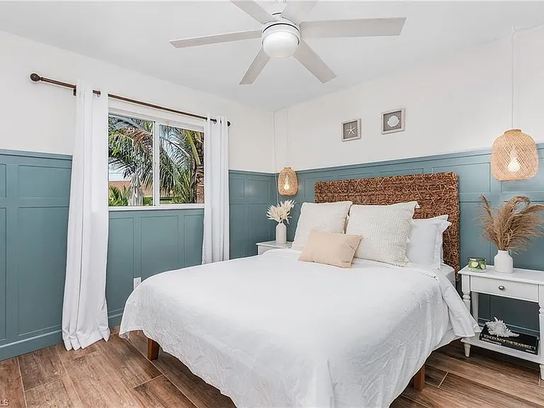 2326 SW 27th St — Photo 16